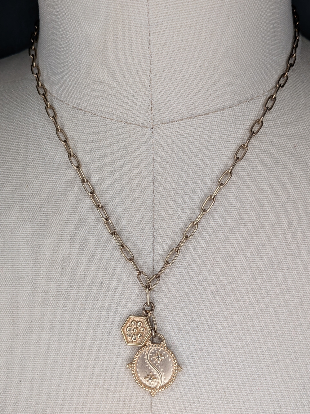Unwritten Gold Tone Celestial Yin Yang Star Charm Paperclip Chain Necklace